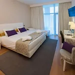 Parque Serra Da Lousa 4*