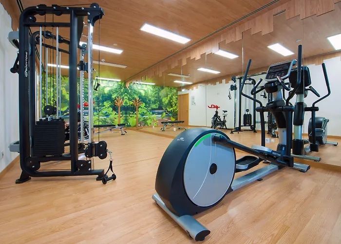 מלון Parque Serra Da Lousa 4*