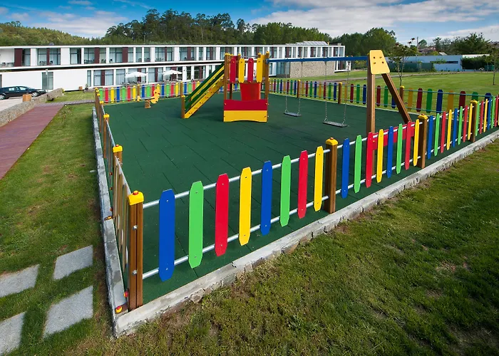 מלון Parque Serra Da Lousa 4*