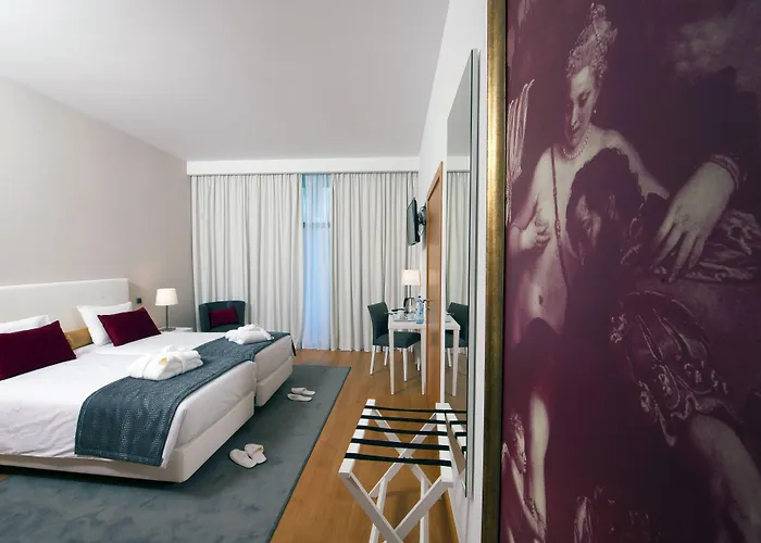 Отель Parque Serra Da Lousa