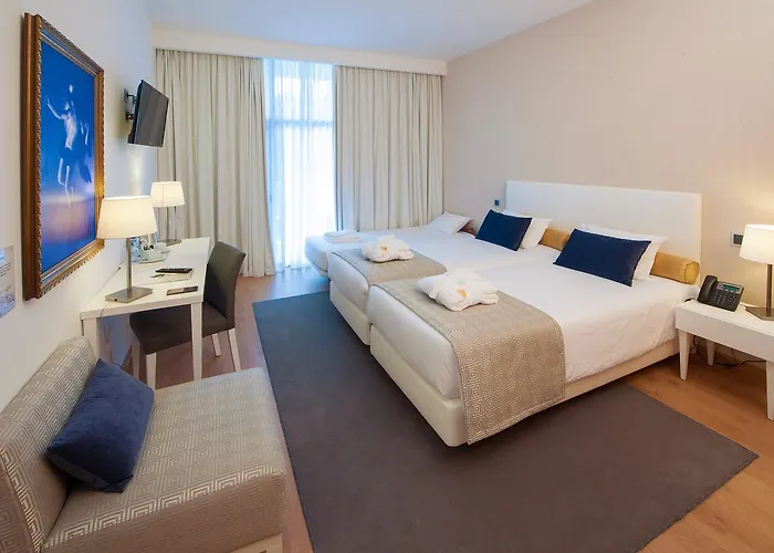 מלון Parque Serra Da Lousa מירנדה דו קורבו