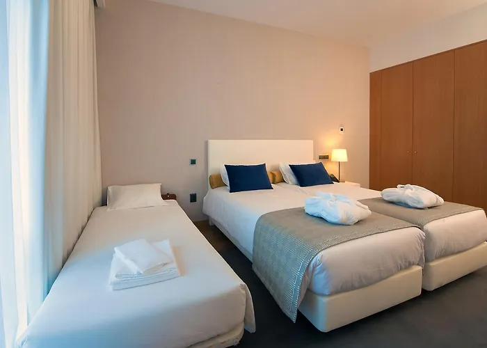 Parque Serra Da Lousa 4* מירנדה דו קורבו