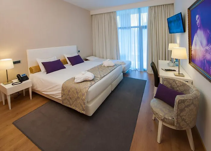 Parque Serra Da Lousa 4*