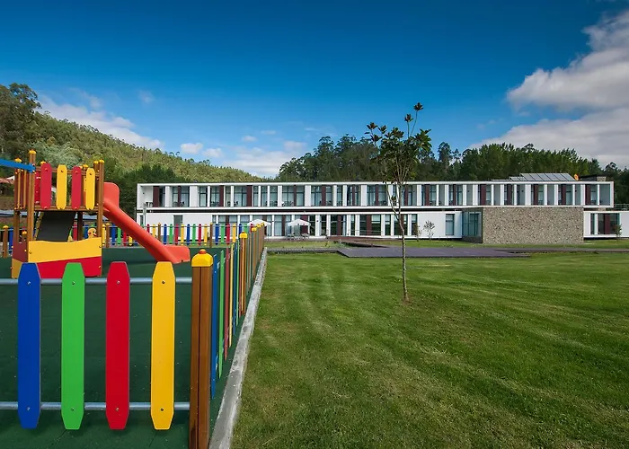 Parque Serra Da Lousa 4* מירנדה דו קורבו